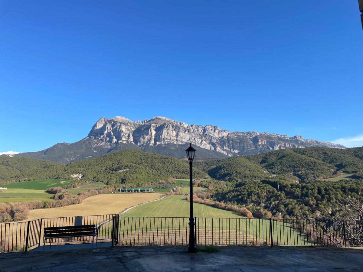 Apartamentos Pirineos Ordesa El Pueyo de Araguas Luaran gambar