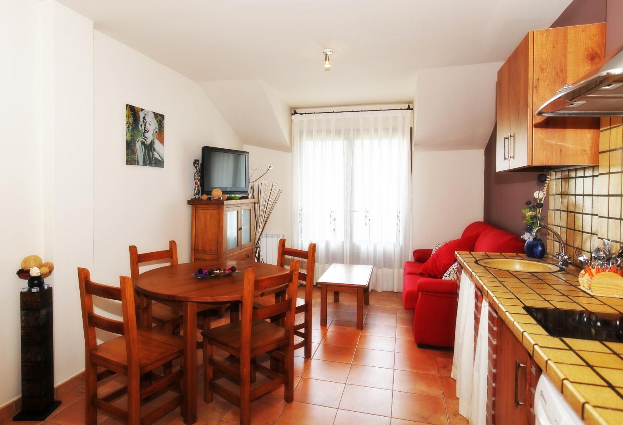 Apartamentos Pirineos Ordesa El Pueyo de Araguas Luaran gambar