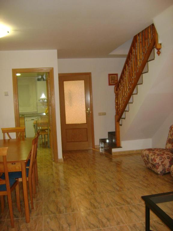 Apartamentos Pirineos Ordesa El Pueyo de Araguas Bilik gambar